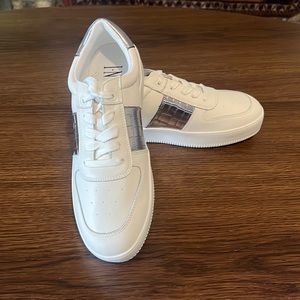 I.N.C white and grey sneakers